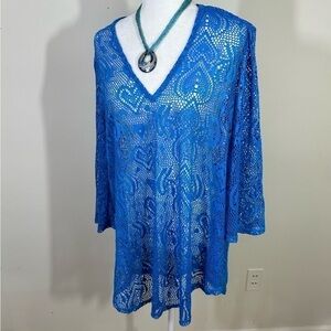 Jordan Taylor sz lg coverup in a blue lace which is not fragile Beautiful beach
